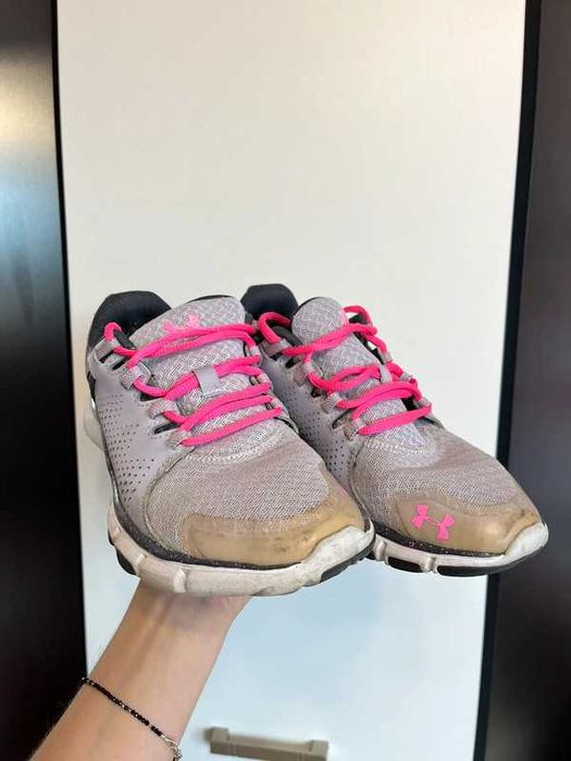 buty sportowe sneakersy do biegania na siłownie damski 38 under armour