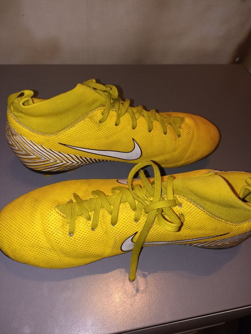 Korki Nike rozmiar 38
