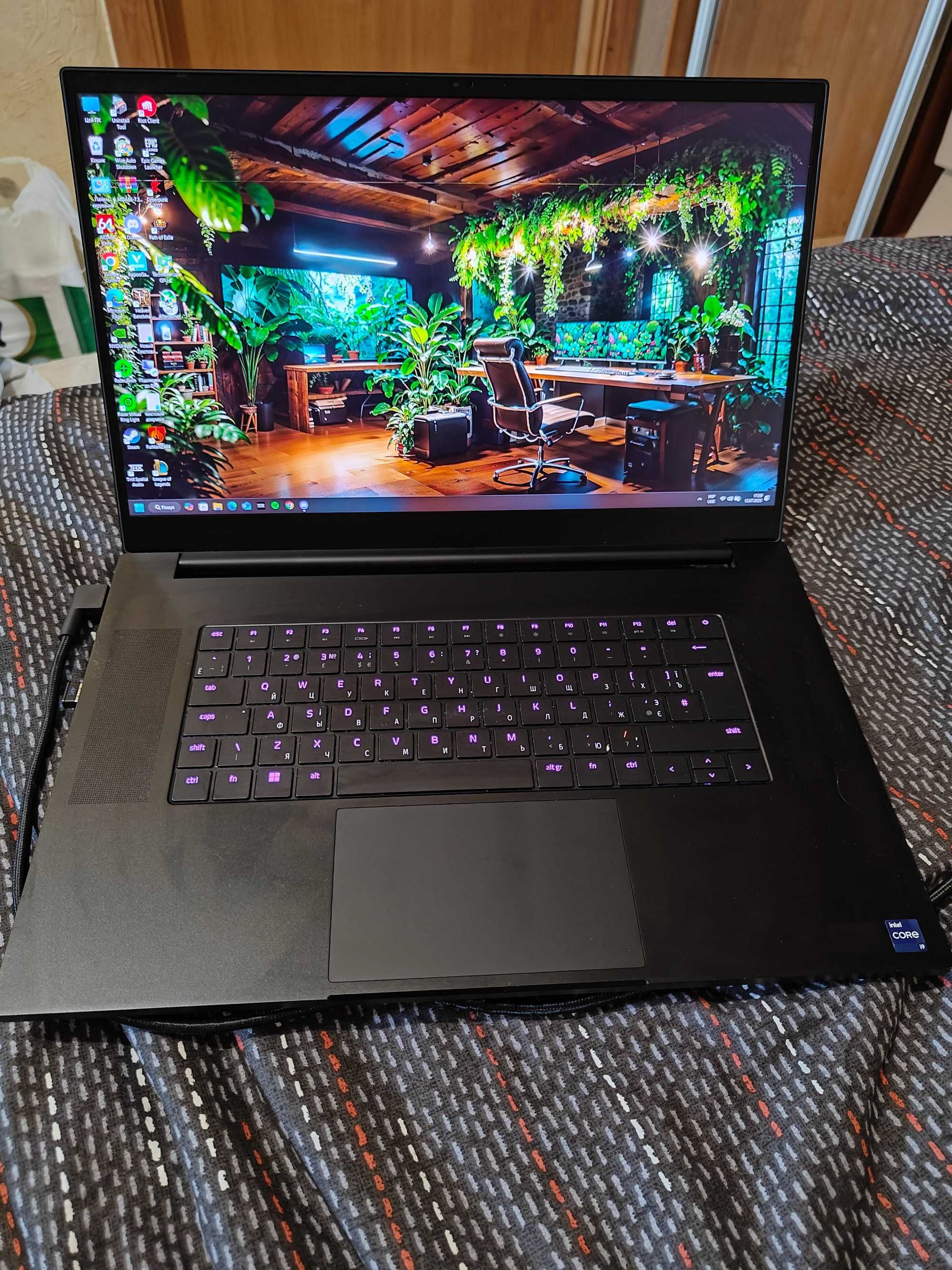Razer Blade 17/RTX 3070ti/i9-12900h/16gb/1tb