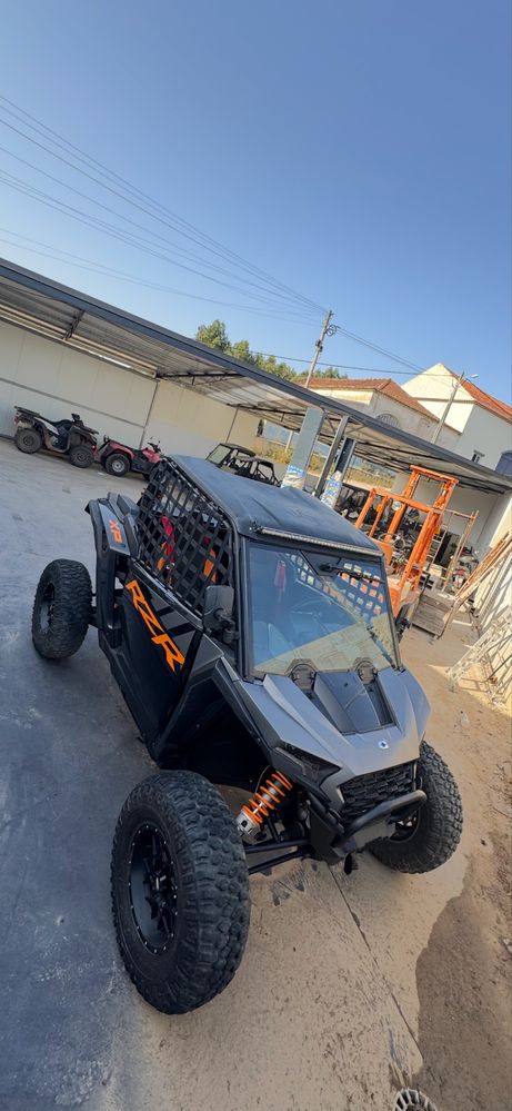 Polaris rzr xp 1000