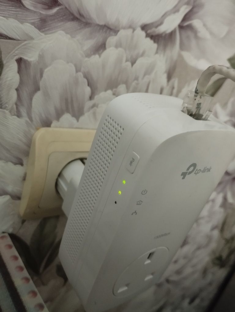 Powerline адаптери TP-Link TL-PA8010P