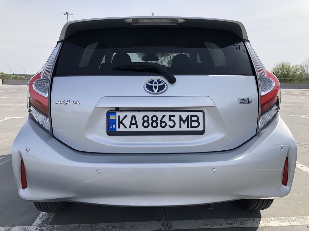 Продам Тойота  PRIUS C/YARIS.AQUA 1.5 гібрид 2019 рік 13500$