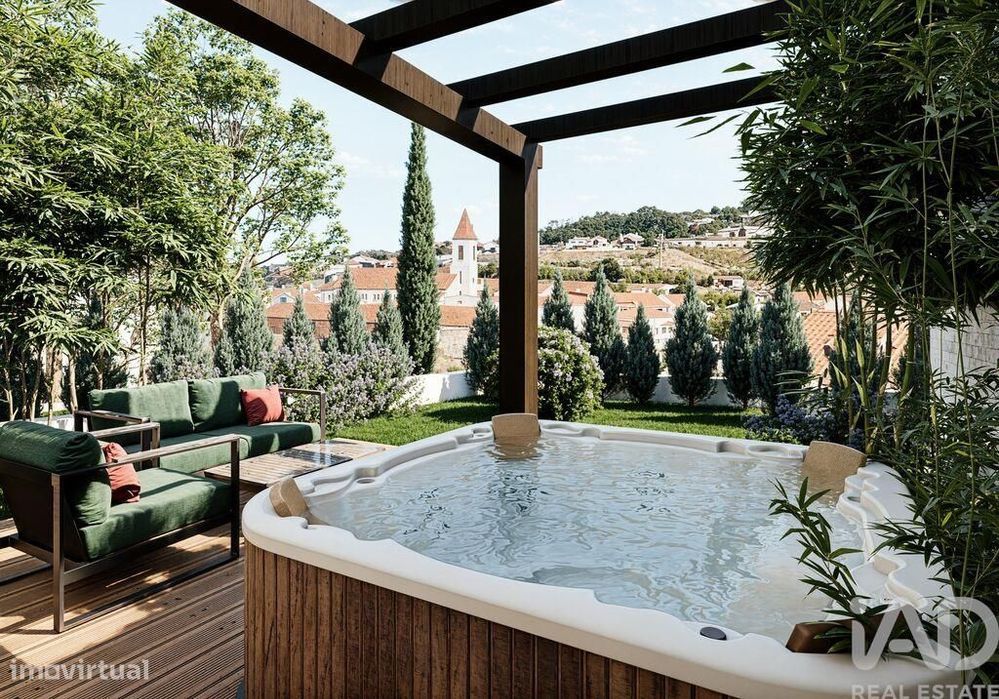 Moradia térrea T5 em Vimeiro de 370 m2