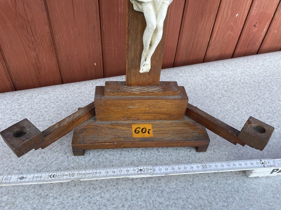 Drewniany krzyż stary