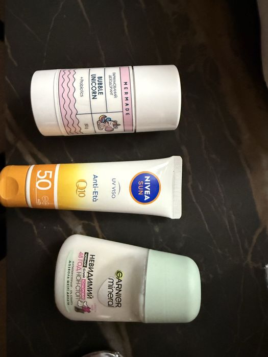 Продам кре для обличчя нічний, помада Ів Роше, лак для нігтів