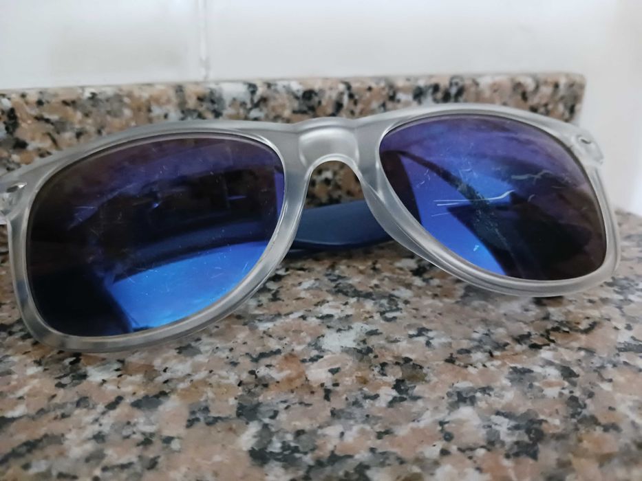 Óculos de sol espelhados