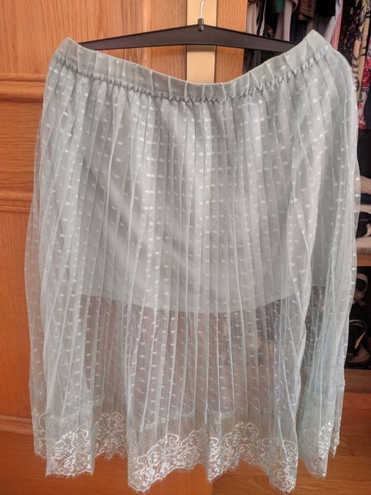 Vendo saia cor verde