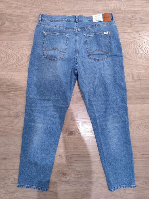 Spodnie jeansy MUSTANG Brooks Relaxed Slim dżinsy wysoki stan 34/32
