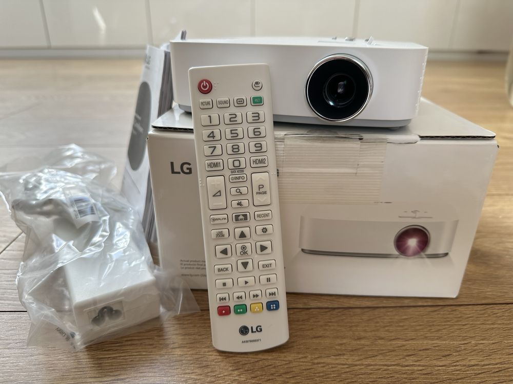 Projektor LED LG PF50KS biały - Mało używany