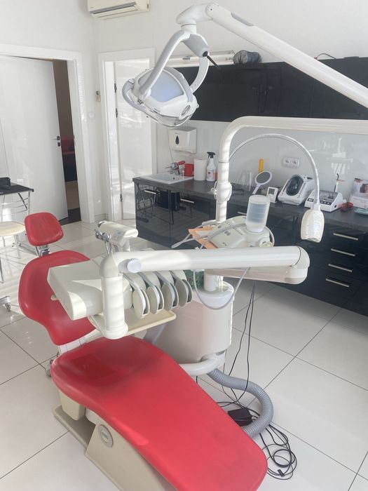 Стоматологічна установка OMS Linea ESSE з верхньою подачею Італія