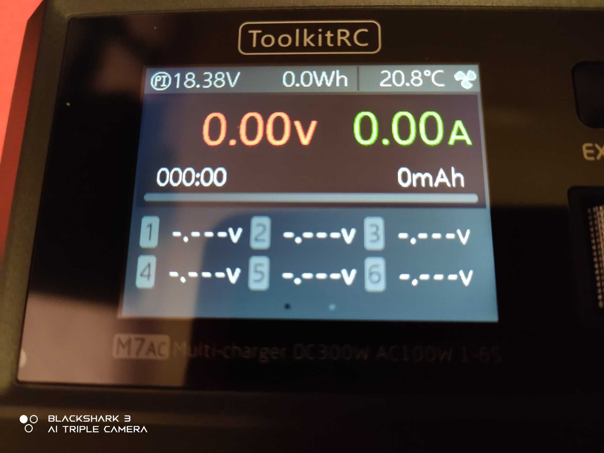 Мульти зарядное балансировочное устройство ToolkitRC M7AC 15A 2-6S