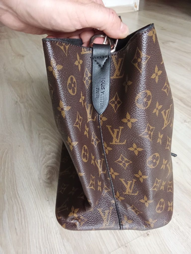 Perfect vintage retro Lv canvas shoulder bag Louis Vuitton