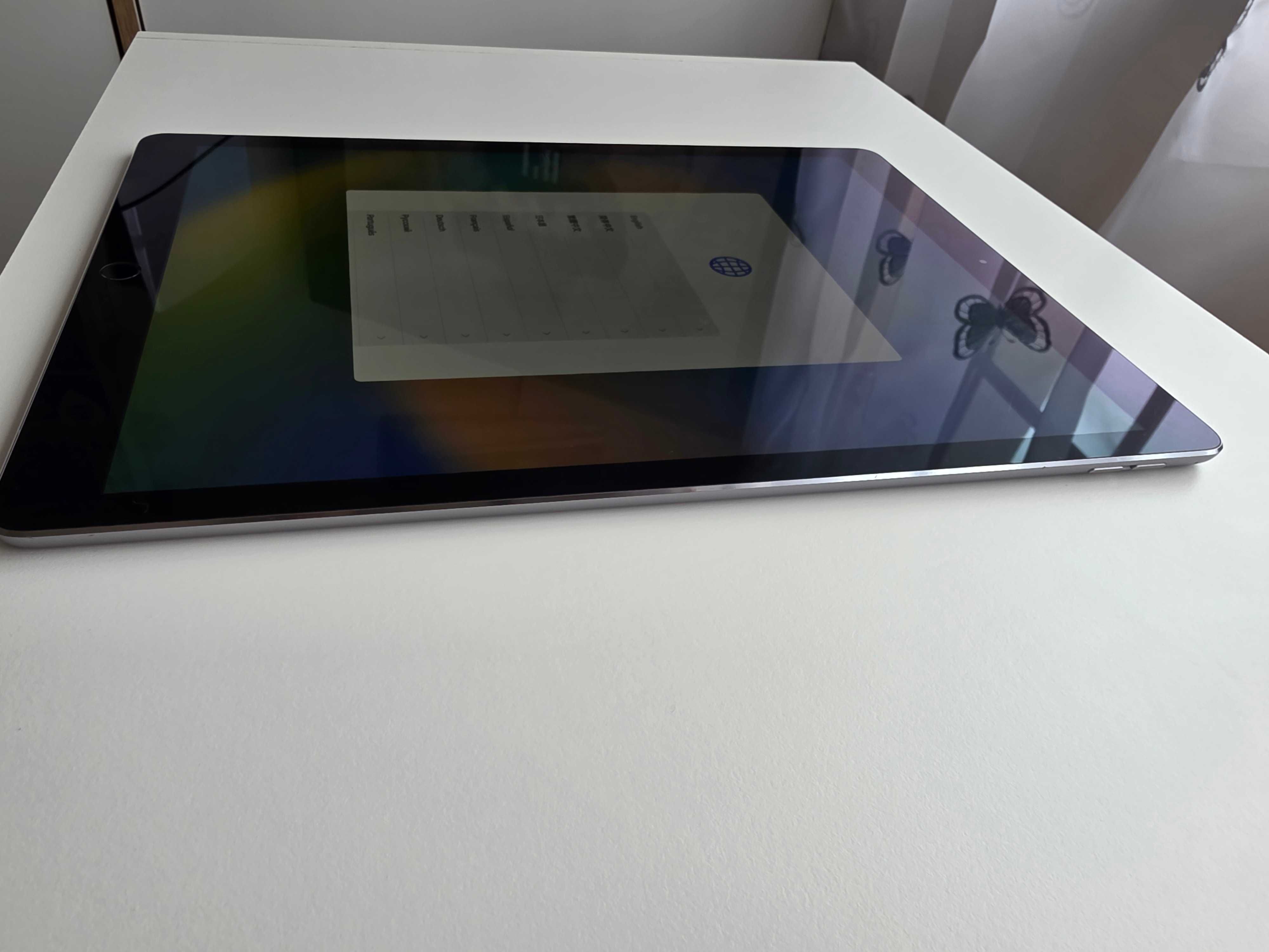 Apple IPAD Pro 12.9 cali 1 generacji A1584 Srebrny 32 GB