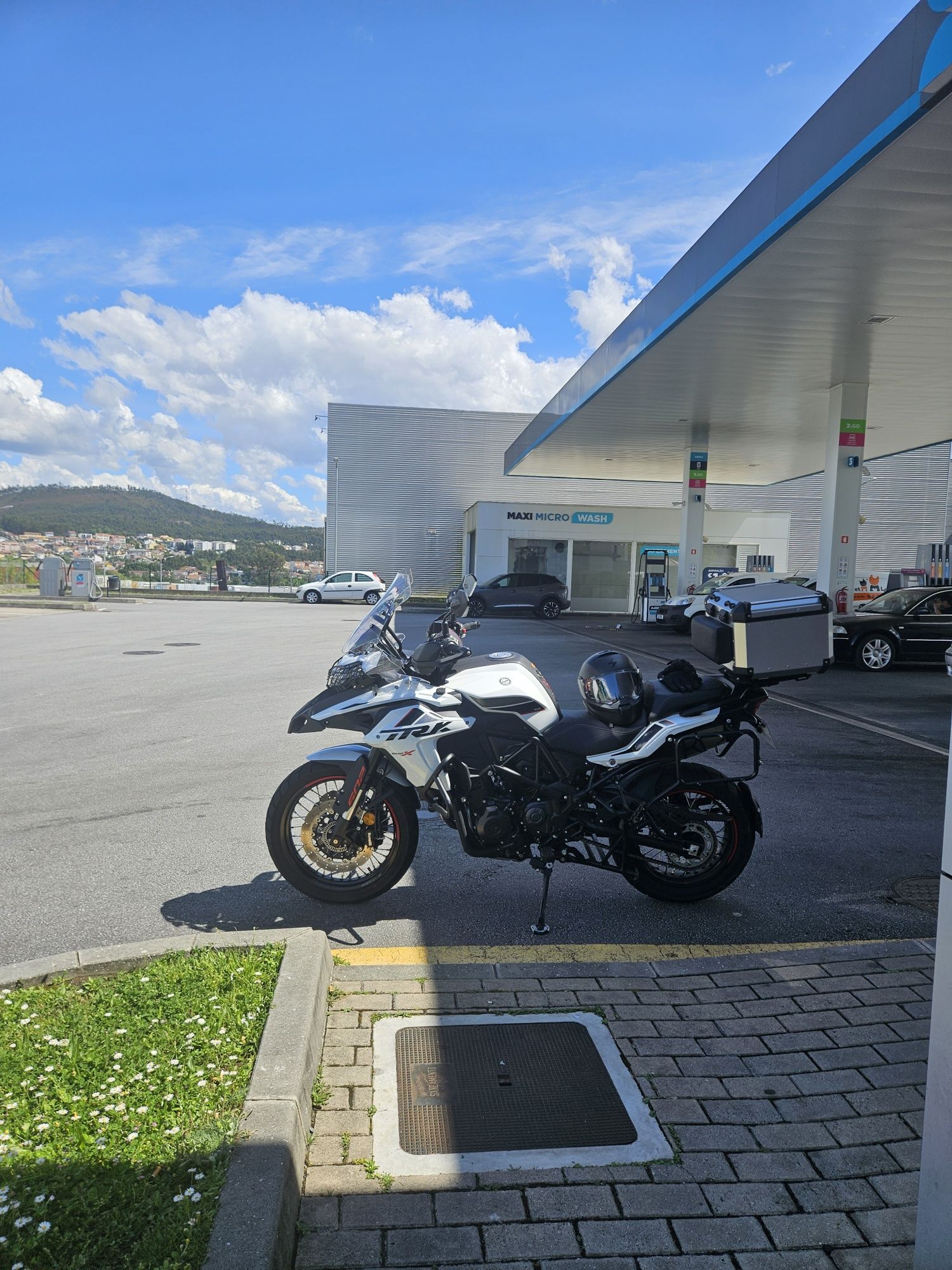 Benelli trk 502x