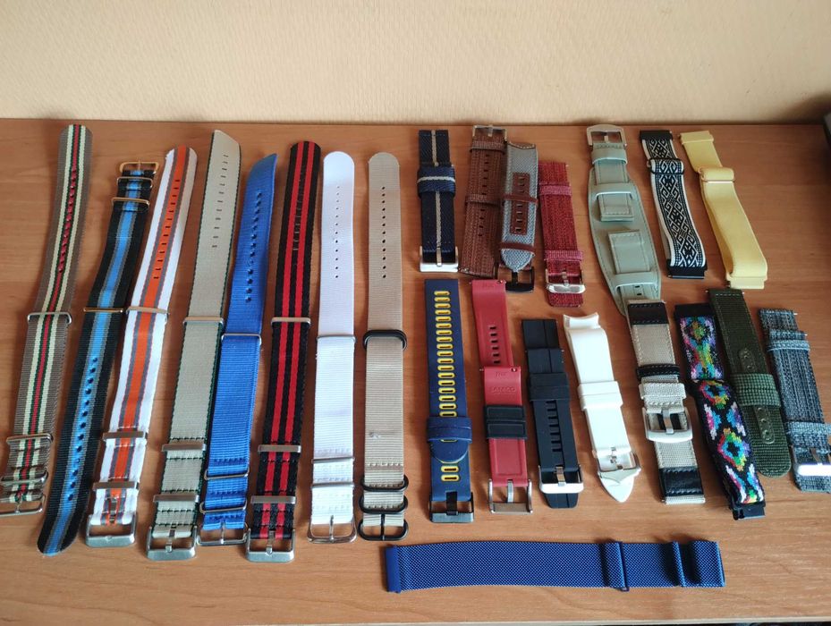 Kolekcja pasków do zegarków 22mm (24 pasków)