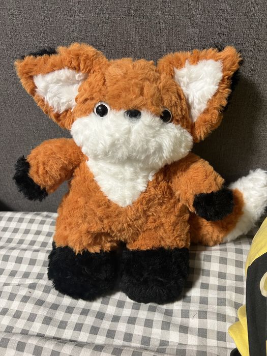 Мʼяка іграшка лисиця