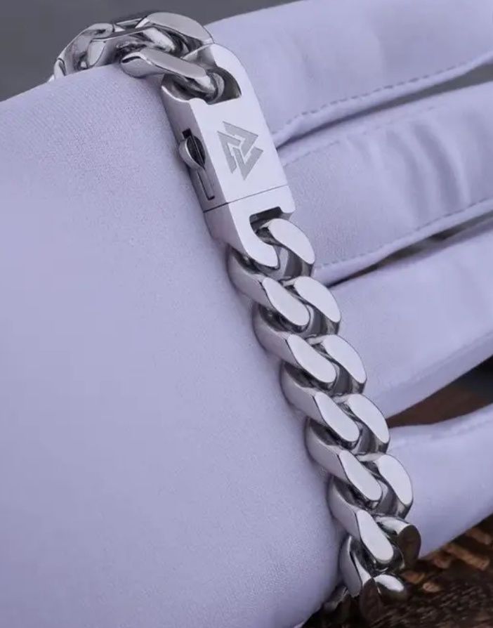 Pulseira em aço inoxidável, muito elegante!