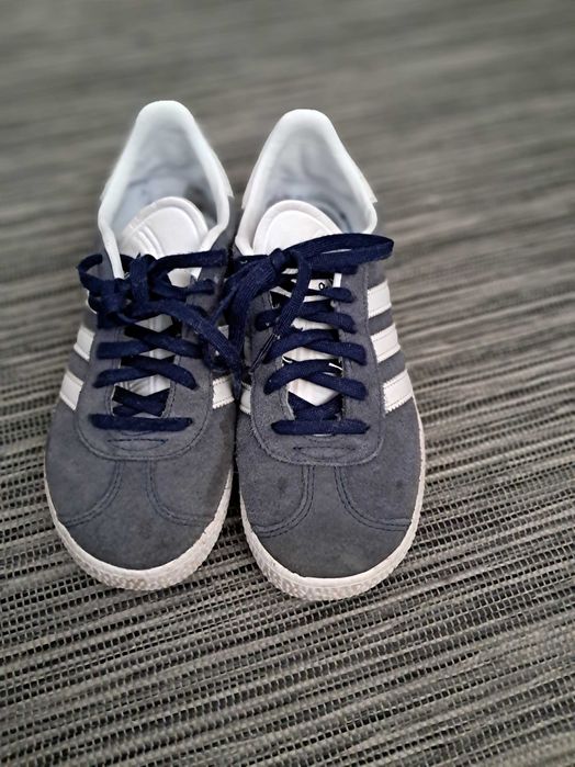 Tenis Adidas criança - Tamanho 35