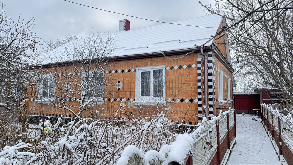 Продаж будинку