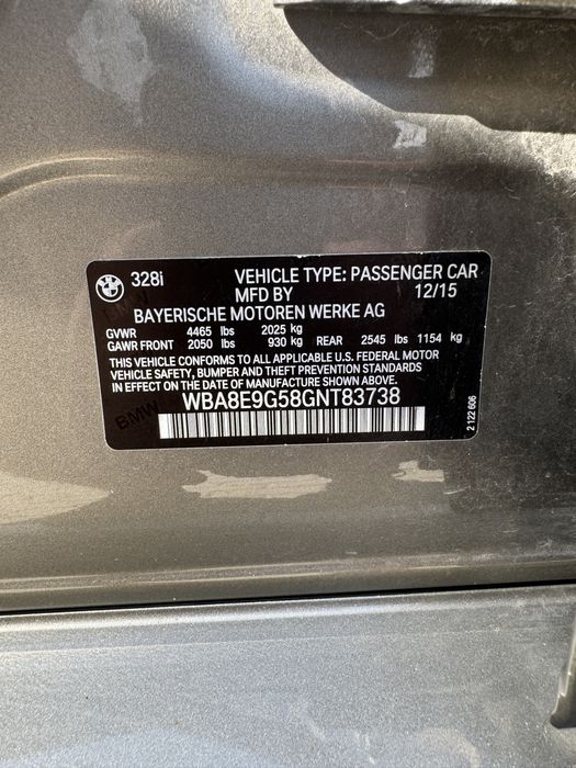 BMW F30 328i, торг присутній