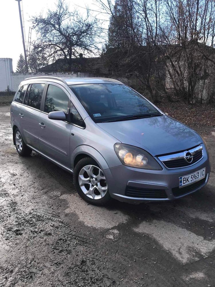 Opel Zafira B 2005