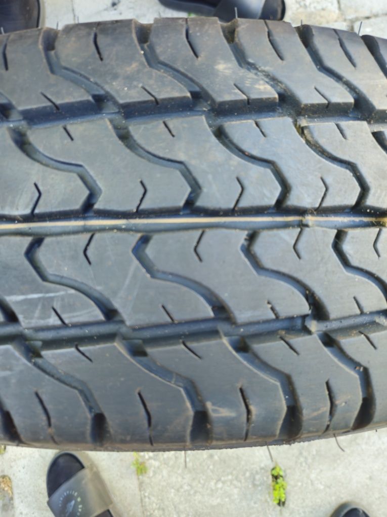 dunlop econodrive i hankook vantra lt  215/65/16c


ECONODRIVE 215/60