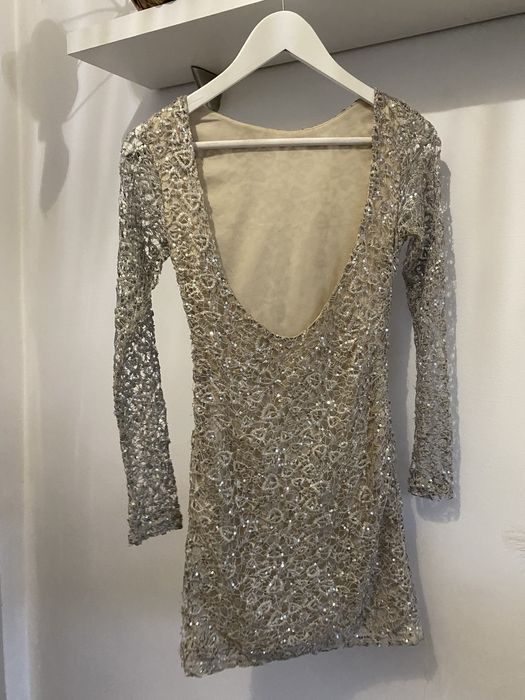 Cekinowa koronkowa sukienka damska z dekoltem