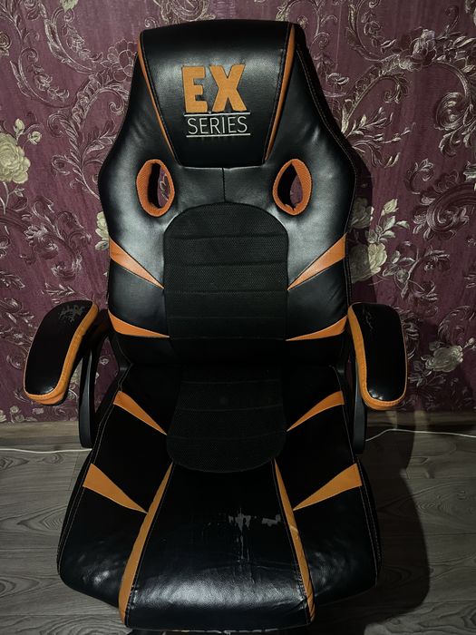 Игровой компьютерный стул