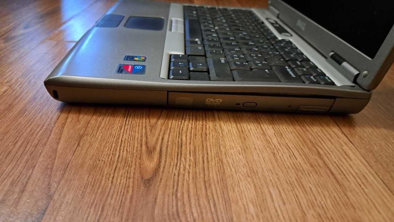 Laptop DELL LATITUDE D600 14", Intel Pentium 1,6GHz, RAM 768, HDD 20GB