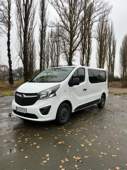 Продам Opel Vivaro заводський пасажир