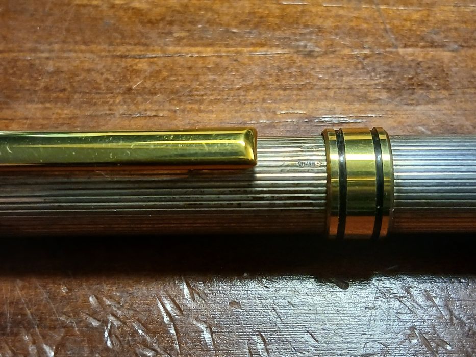 Esferográfica prata antiga