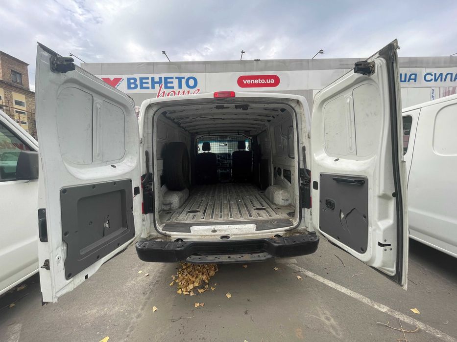 Надійний вантажний фургон з пробігом NISSAN NV1500