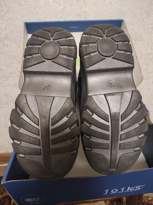 Продам дитячі зимові ботінки