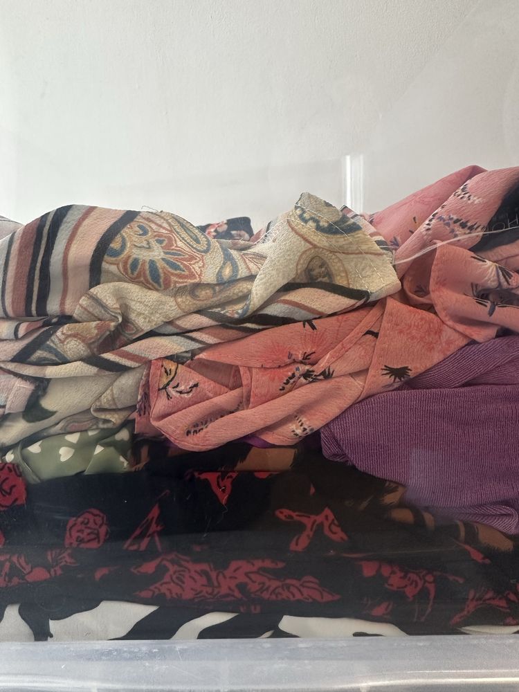 Odzież na wagę – kategoria „Sukienki”, z metkami. Second hand