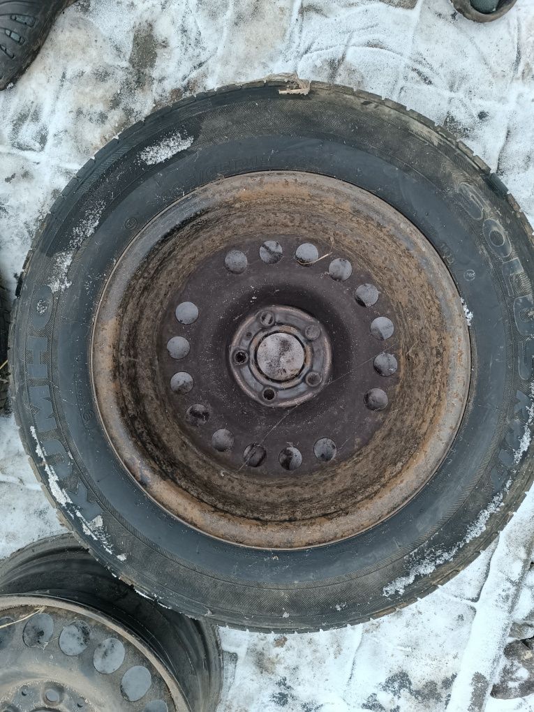 Диски з резиною R15 205/65 Kumho