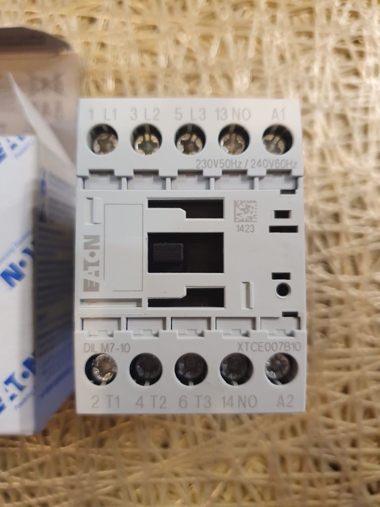 Контактор DILM7/12-10(230/24DC/24AC EATON MOELLER