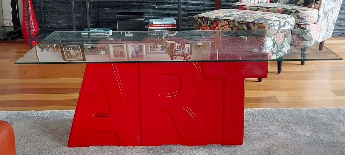 Mesa de centro ART  com tampo vidro