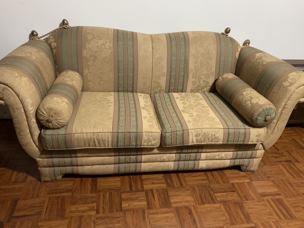 Sofa 3 lugares praticamente novo