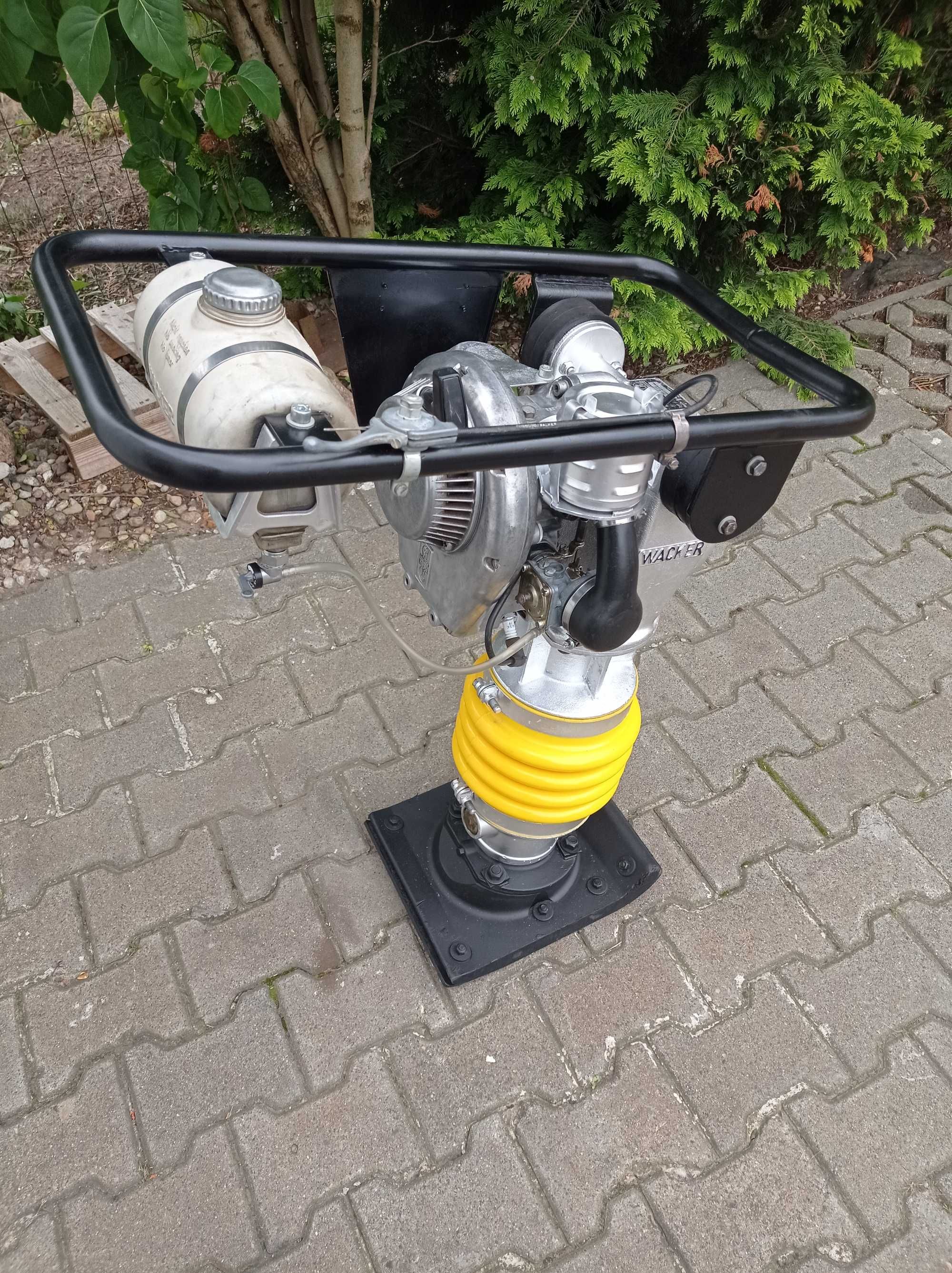 Skoczek Wacker Bs 60 Y