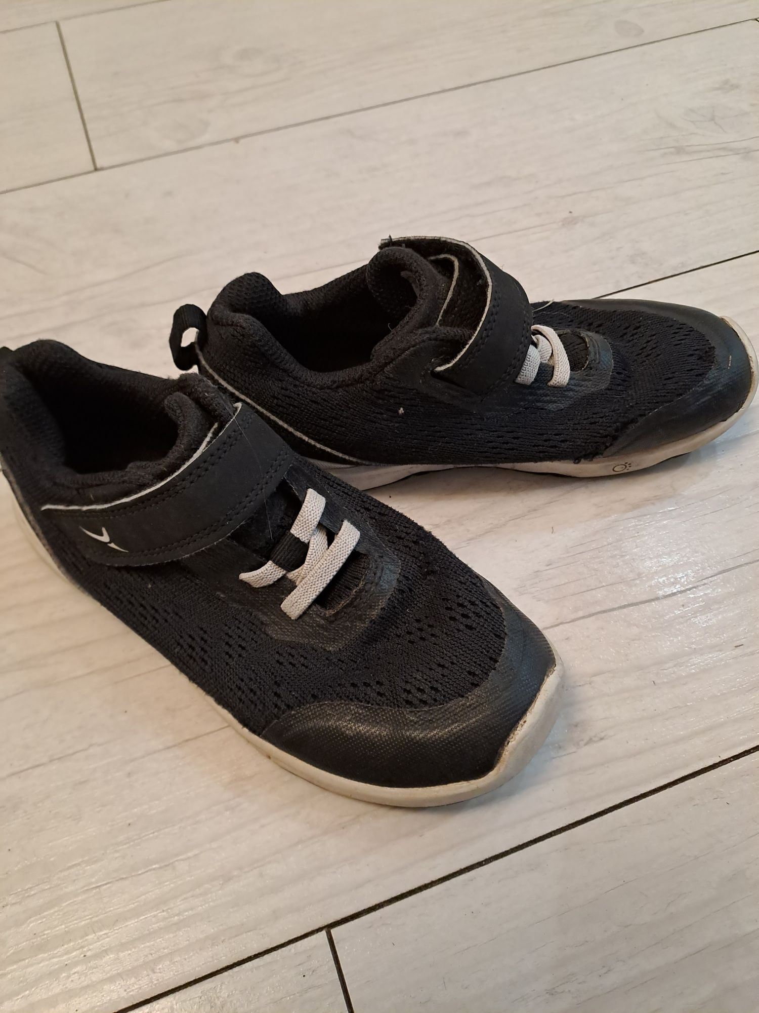 Buty sportowe siateczkowe 30 Decathlon