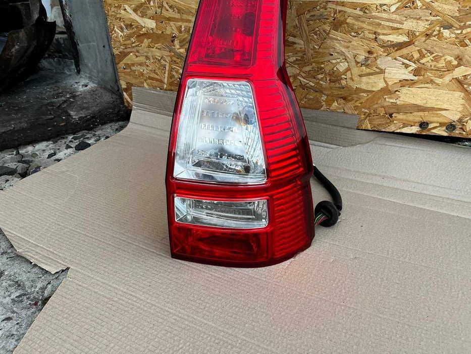 Задній правий фонар задній ліхтар фонарь Honda CR-V 3 Хонда Ц-РВ СРВ 3