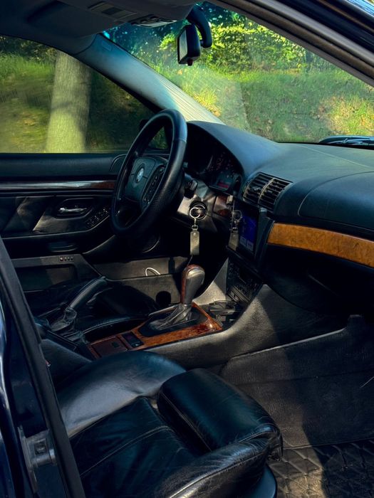Продам BMW E39 V8 3.5 безванос!