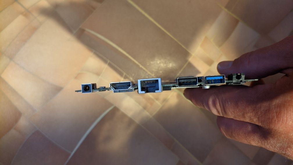 Пподам полностью рабочую материнскую плату к ноутбуку Lenovo 110-15IBR