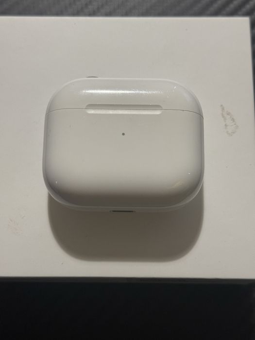 Apple AirPods 3 with Lightning Charging Case (MPNY3)