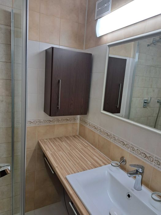 Sprzedam szafki łazienkowe 3+1