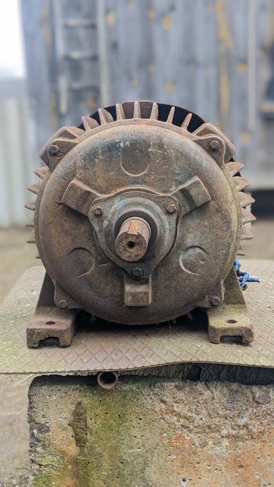 Електромотор 15КВТ 1500обр.