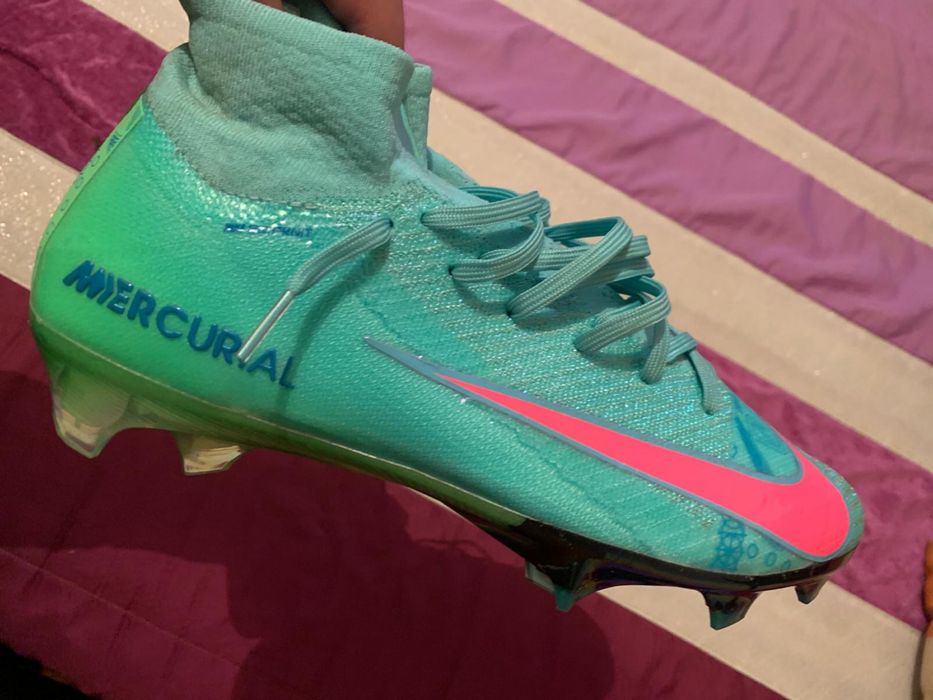 Chuteiras Nike mercurial