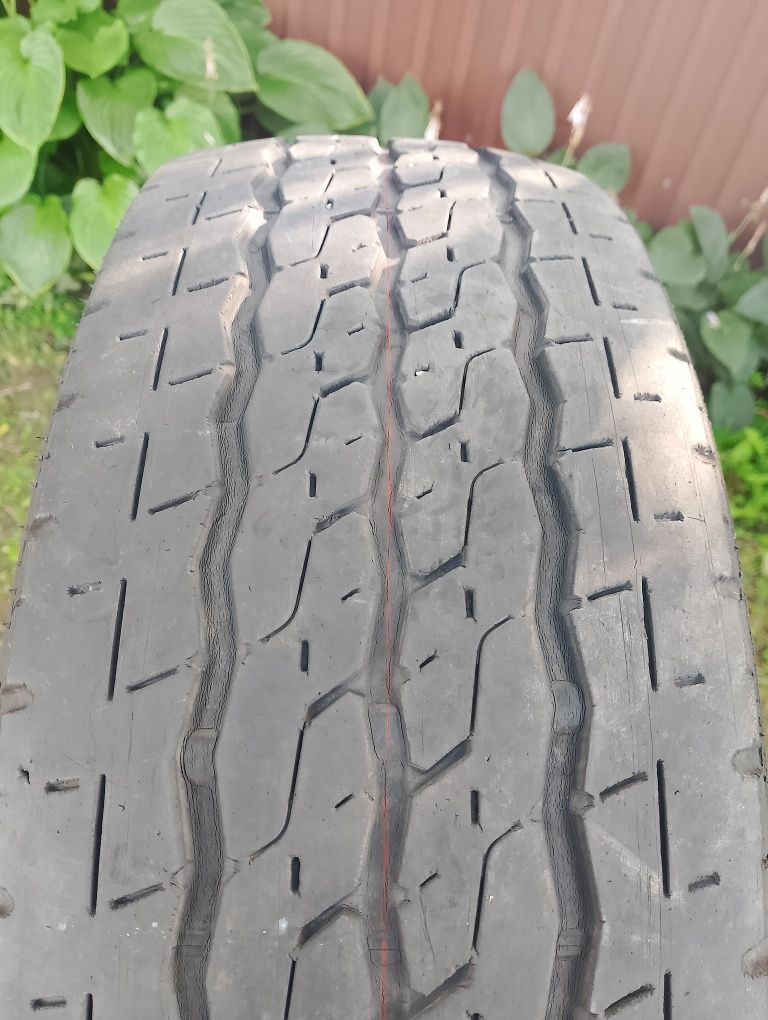 Гума 215/70 R15c