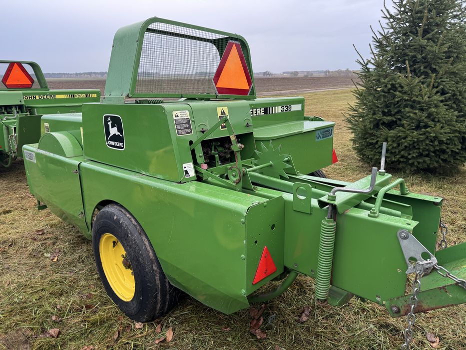 Тюковий Прес Підбирач Пресс подборщик JOHN DEERE 339 (як 330,332,336)