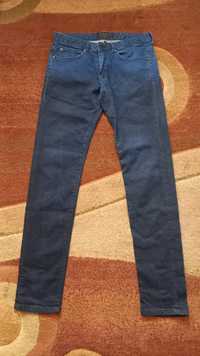 Spodnie jeans r.S (W31  L34) Reserved